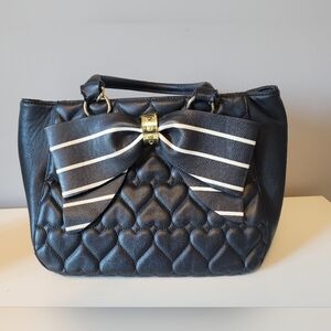 Betsey Johnson Bownanza Cross Body Bag, GUC